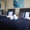 Spacious home with office and double driveway & FREE Wifi By ULTIMATE HOMES AWAY - Winnersh