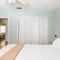 Golden Isles Lrge Home- Huge Pool, Hot Tub, Game Rm