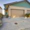 Quiet Waterfront Escape with Hot Tub and Beach Access! - 戈尔德比奇
