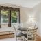 Cedarbrook Deluxe one bedroom suite with outdoor heated pool 21416 - 基灵顿