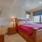 Beautiful 7 BEDROOM, 3 gathering areas, pool table, hot tub, and huge deck with 360-degree views!!