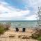 M22 Birch House - Family friendly with shared beach & large kitchen - Suttons Bay