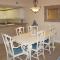 Enjoy breath taking sunsets in this 32 located right off the estuary OW10-403 - 新士麦那海滩