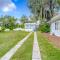 Charming Carriage House near Historic Canal Street Minutes to the Beach - نيو سميرنا بيتش