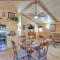Tumbling Shoals Cabin Near Greers Ferry Lake!