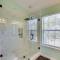 North Charleston Home Near Shopping and Dining! - Charleston
