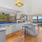 Panorama Magic - A Sandy Bay Family Escape
