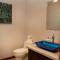 Island Time Gecko - Private Island Beachfront Villa 1 Min From Village