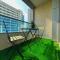 Luxury Studio w/ BoHo Design and Balcony for 4 Pax
