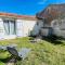 Petite maison du loubat avec jardin - Asnières-la-Giraud