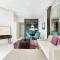 Lux BnB Upper Crest Tower I Skyline Views - Dubaj