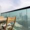 Lux BnB Upper Crest Tower I Skyline Views - Dubaj