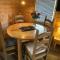Log Cabin in the City with hot tub - Culloden