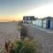 Ocean Cottage, Ferring - seaside cottage moments from the beach and Bluebird cafe - Ferring