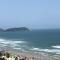 PÉ NA AREIA - SOL E MAR ENSEADA - غوارويا