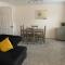 Great Location, large 1 bed flat with parking