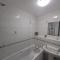 Great Location, large 1 bed flat with parking
