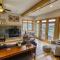 Huge Home w Studio Apt-Mountain Views-Hot Tub-Sauna
