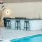 O2 pool villa