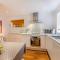 Town Square Apartment - Uk45611
