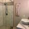 Waterfront 5BD/5BA Dock & 9P-Hottub