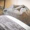 MK 2-Bedroom Contractor's Gem, 5 beds, sleeps 6, free parking - Milton Keynes