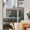 Oceanside at Christies Beach - Contemporary Comfort