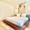 Bright, airy, luxe hideaway”w” private backyard - بروكلين