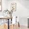 Heart of Henley - A Homey Hideaway by the Beach