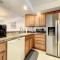 Riverfront views Watch the dolphin play in this Riverfront Bouchelle Condo ~ 462 Bouchelle 202 - نيو سميرنا بيتش