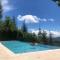 La Châtaigne Perchée, piscine et nature - Chirols