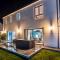 SUITE ET CHAMBRES COSY CHEZ A&M -ELEGANT HOME, CALME, CAMPAGNE, PARKING gratuit