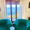 Spacious apartment in Taormina with sea view and balconies