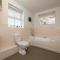 Garfield House, 3 bed house, sleeps 7, Nr Rushden Lakes, allocated parking, corporates welcome - Wellingborough