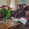 Graziers Cottage - character Cotswold cottage with inglenook, parking and pub nearby