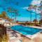 Private Retreat Under Oak Canopy - St. Augustine