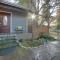 Charming Unit with Deck about 3 Mi to Lake Washington! - Newcastle
