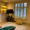Beautiful Immaculate Aldeburgh cottage, sunny outdoor space, free parking - easy walk to beach & town