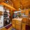 Log Cabin with Private Hot Tub on Wenatchee River! - 莱文沃思