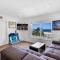 Beach Front 1 Bedroom with Ocean View, Pool and Parking