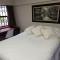 Whispering Waves Self Catering Apartment - Uvongo Beach