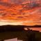 Serene Waterfront GuestHouse- Views & Vibes