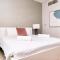 Bellavista - 1 BR - with Extra Room - Partial Fountain View - Dubai