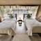 Olkinyei Mara Tented Camp