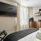 Apart hotel Louvre museum by Studio prestige