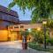 African Sky Hotels - Pine Lake Inn