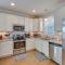 Townhome with 2 Decks Walk to Ocean! - كيور بيتش