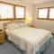 OS3I, Buzz on the Beach- Oceanside, Pool, Hot Tub, Sun Decks - كورولا