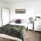 Spacious 5BR house sleeps 10