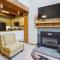 Comfortable Highridge C7 One Bedroom Plus Loft with Fireplace and Hot Tub Access